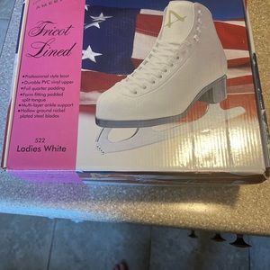 American Figure Skates women’s size 8.
